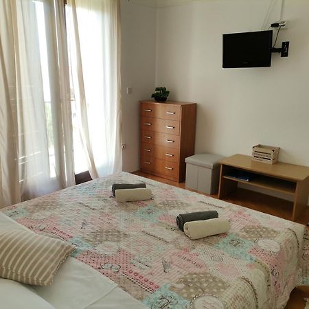 Apartments And Rooms With Parking Space Zavala, Hvar - 128 ييلسا الغرفة الصورة
